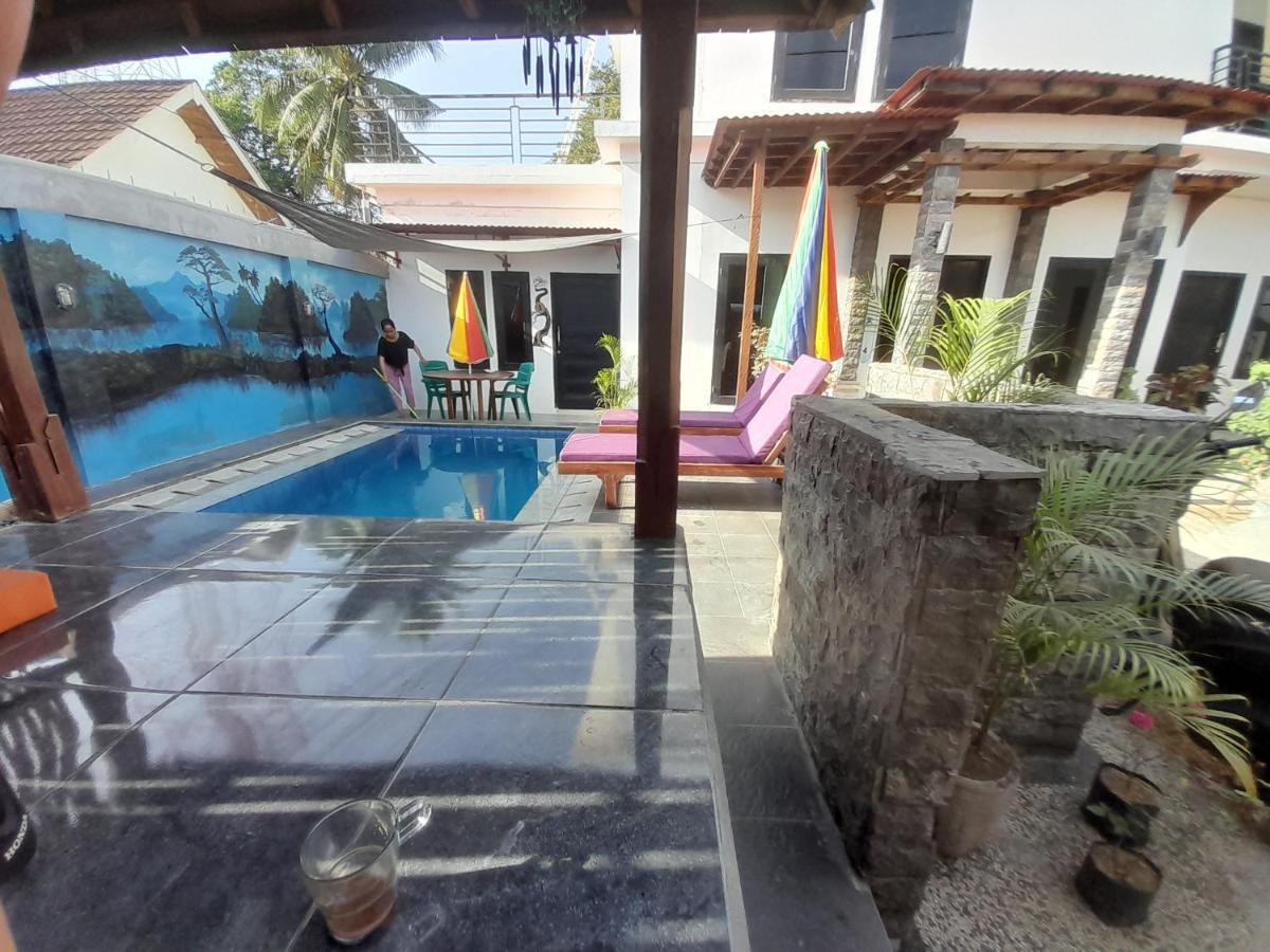 Wave House Gerupuk South Lombok Bed & Breakfast Praya Exterior foto