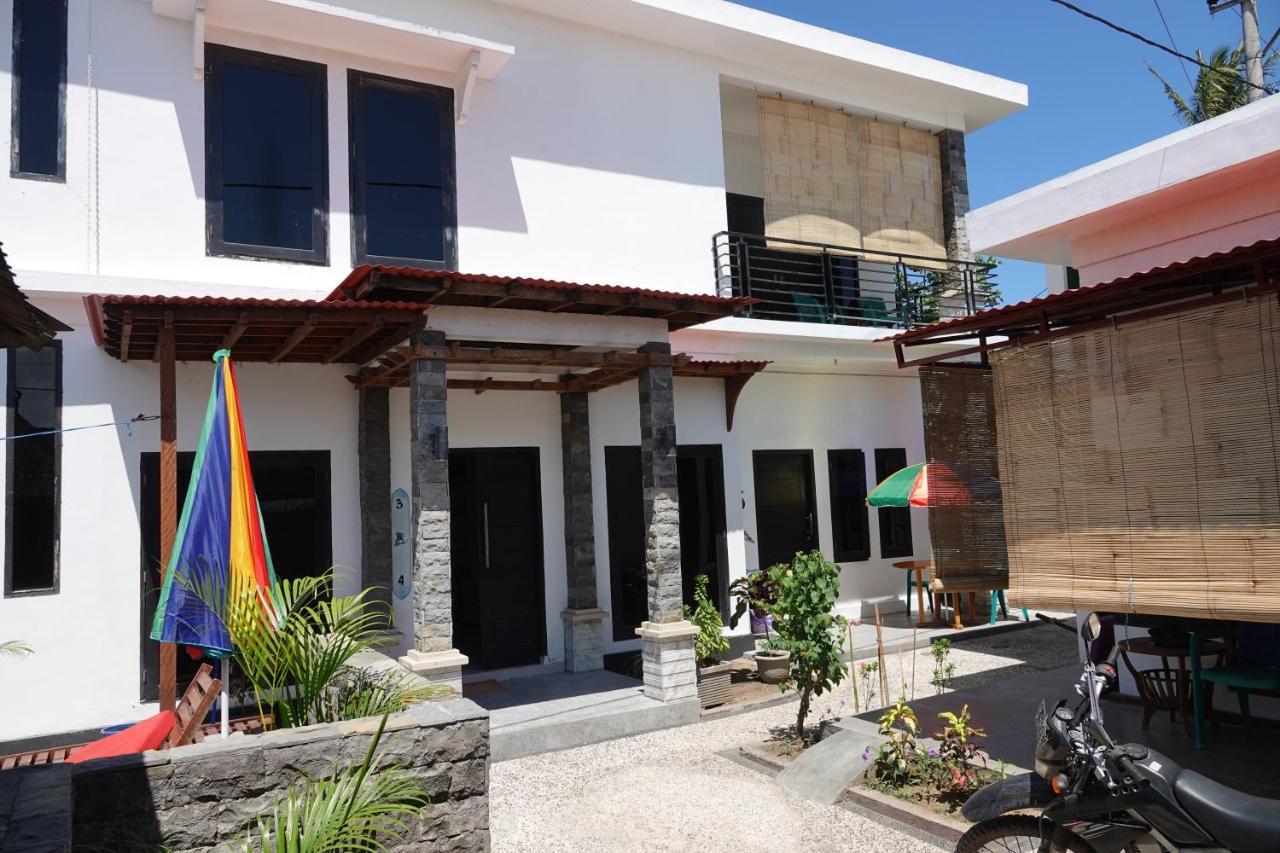 Wave House Gerupuk South Lombok Bed & Breakfast Praya Exterior foto